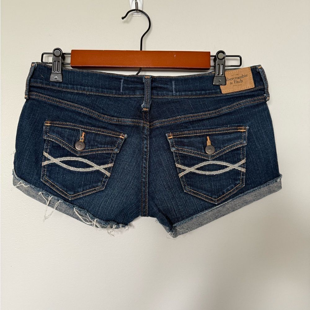 Abercrombie & Fitch Denim Blue Women's Shorts size 27 - Picture 5 of 6